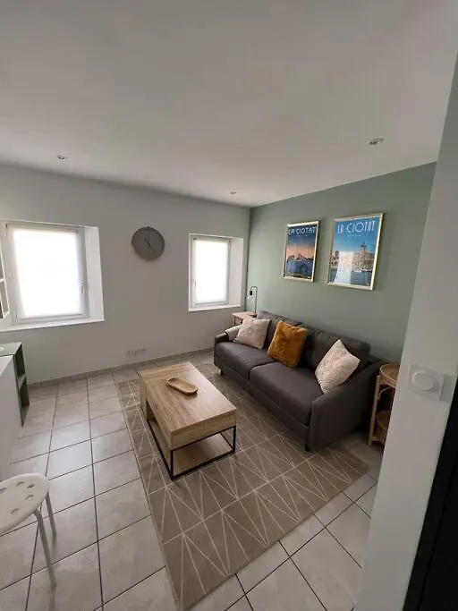 Apartment Appartement Climatise En Bord De Mer La Ciotat France
